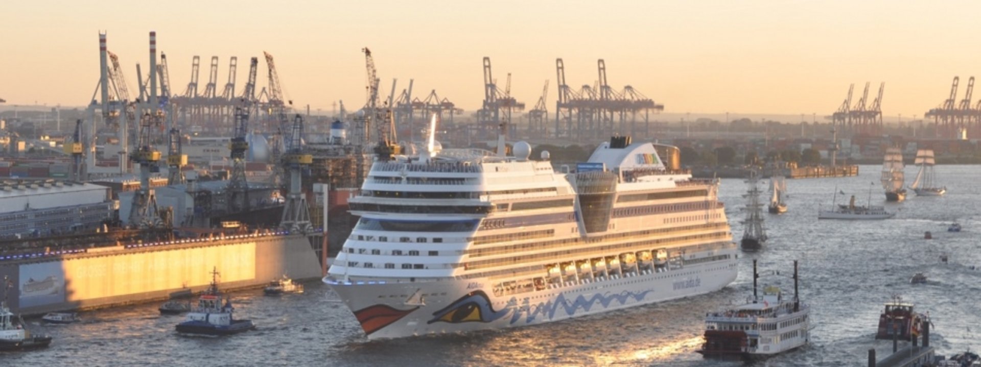 Erstes AIDA Schiff der Kreuzfahrtsaison kommt am Samstag nach Hamburg