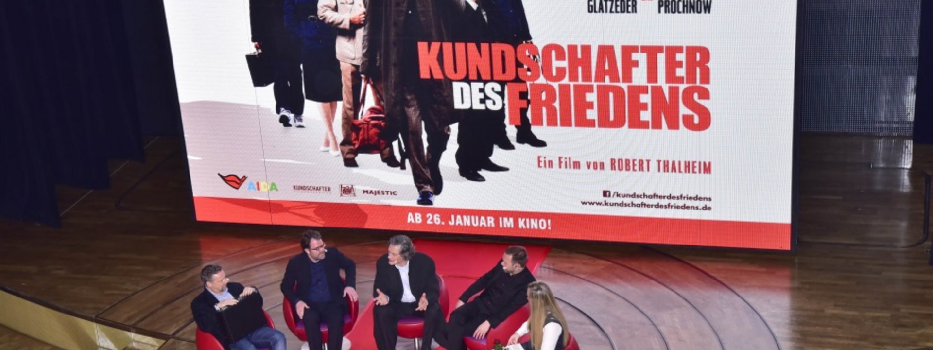 Weltpremiere an Bord von AIDAprima mit Staraufgebot