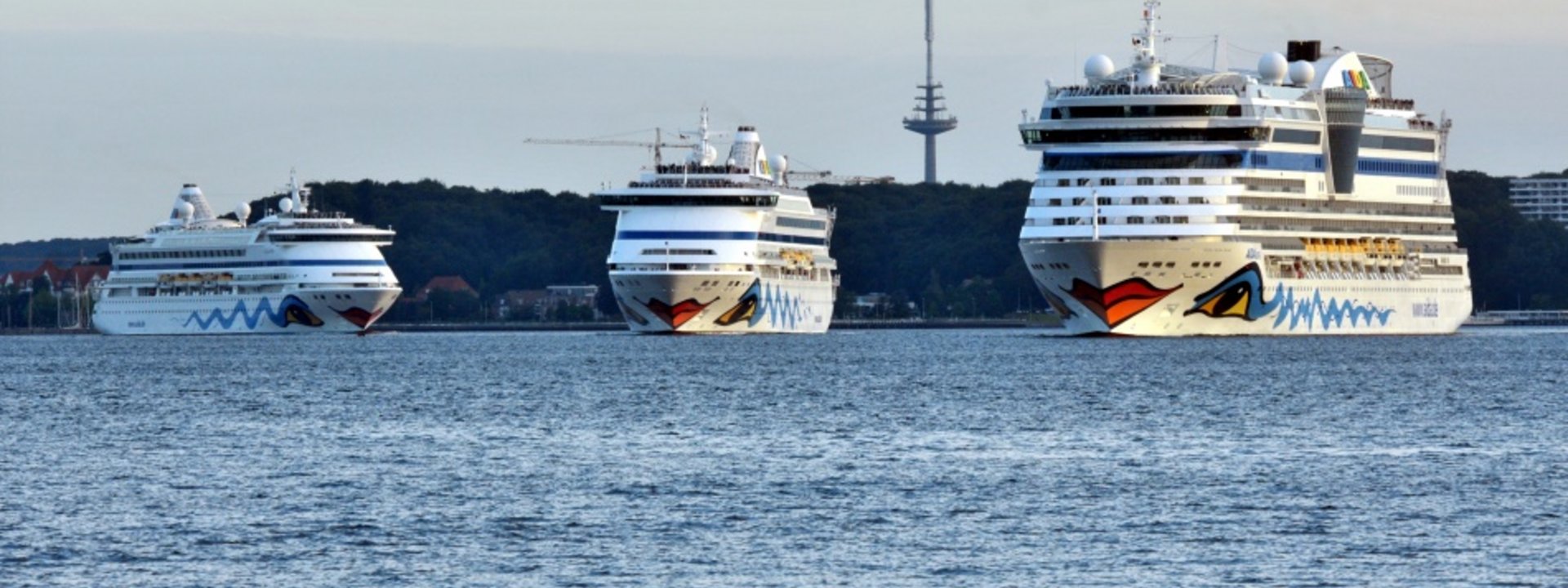 AIDA Schiffsparade in Kiel